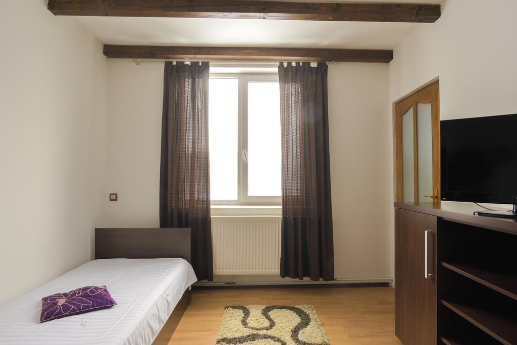 Pension Verona Centru Клуж-Напока Екстериор снимка