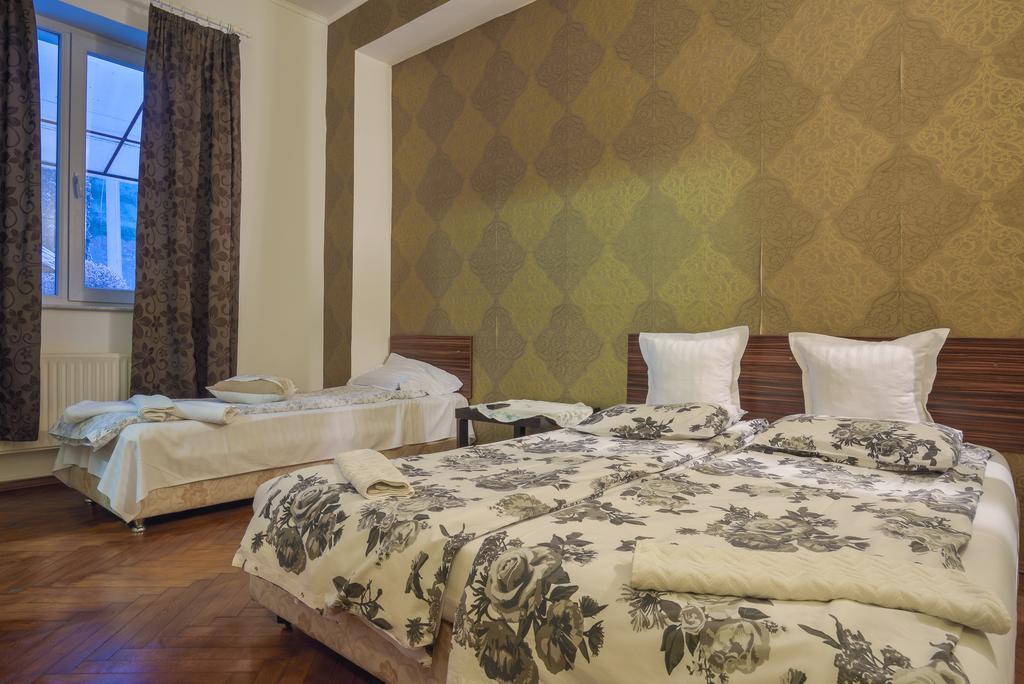 Pension Verona Centru Клуж-Напока Екстериор снимка
